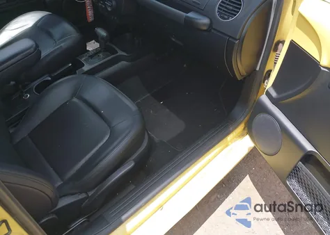 2009 Volkswagen New Beetle 2.5L из США, поврежденный, VIN 3VWRW31C89M511771